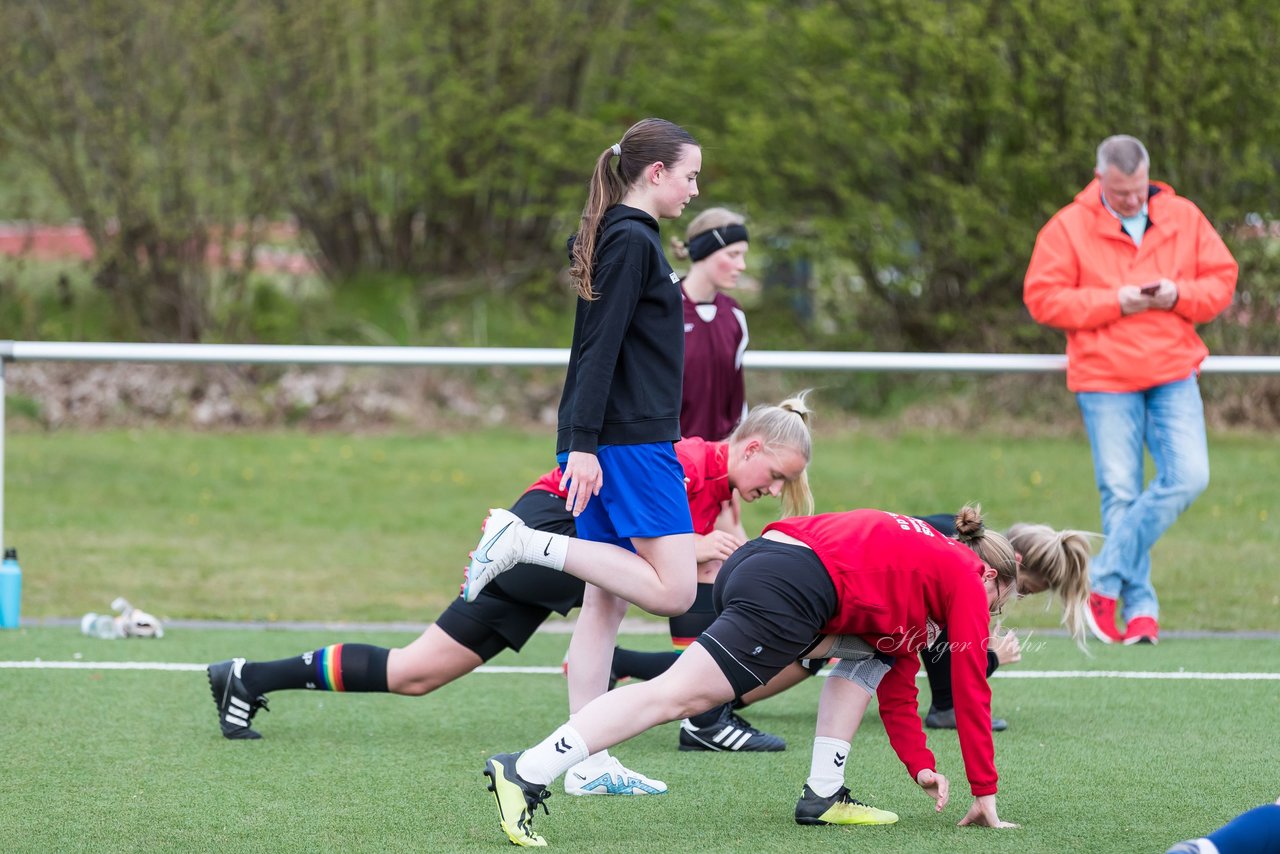 Bild 111 - Co-Trainerin der Frauen Nationalmannschaft Britta Carlson in Wahlstedt